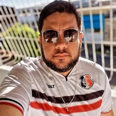 Gordo, Papai da Luíza e do Lucas, marido da Luana ✝️🇻🇦 “Senhor, eu não sou digno que entreis em minha morada, mas dizei uma palavra e serei salvo