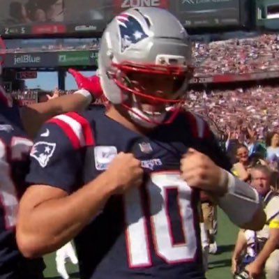 SamuelDaHooper's profile picture. Duke and Patriots fan who tweets random NBA, NCAA, NFL, etc. #NEPats. #𝕿𝖍𝖊𝕭𝖗𝖔𝖙𝖍𝖊𝖗𝖍𝖔𝖔𝖉.