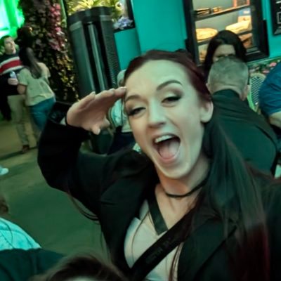 colorbIined's profile picture. 