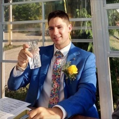 WalterHolmes_'s profile picture. Founder @PoWU_Official ⚡ | Web5 Education Protocol | Replacing traditional degrees with on-chain Proof-of-Skill NFTs.  🦄🚀👇