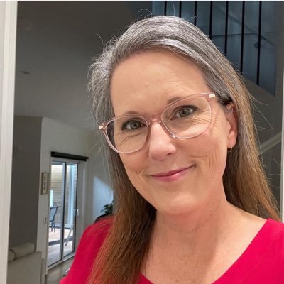 mommaeliz's profile picture. Love ❤️, Care and peace ☮️