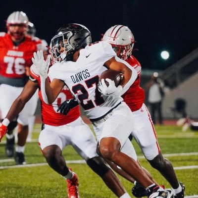 Juju27Silva's profile picture. Bowie High School '26 | RB | 5'8" 170 Ibs | 3.9 GPA | 385Ib Squat | 225 Bench | 260 Ib PC | 4.59 40 | 36 in vertical | https://t.co/PhR5v3EGQe