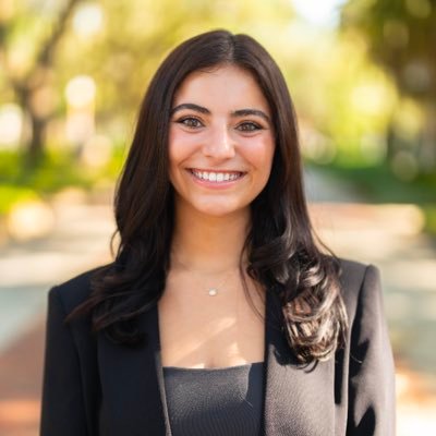 dsvdaniela's profile picture. Born and raised in Miami, Florida 🏝️ Cuban roots 🇨🇺 Proud Florida Gator @UF 🐊