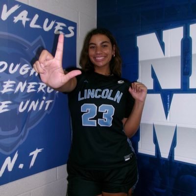 HallieW101's profile picture. 