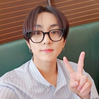 vivendo, jogando jogos, ouvindo músicas e comentando baboseiras diárias.😉🧣 1*y
roleplay