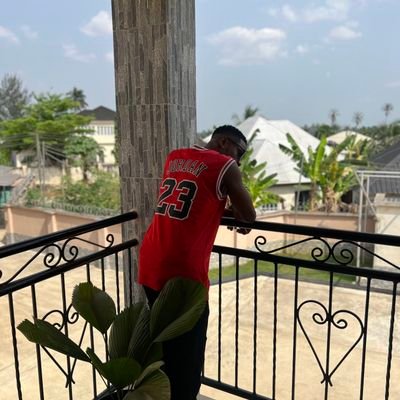 wizzo_24's profile picture. Data Analyst | Aspiring Entrepreneur | Problem Solver. Delivering insights from data. 
Manchester United 🔴⚽️.