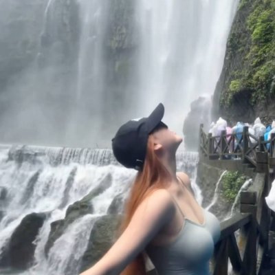 RosyWildRN's profile picture. 🌹 Lover of sunsets | 📝 Writer & storyteller | 🍕 Pizza connoisseur | ❤️ Believing in kindness and good vibes