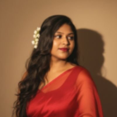 Reshma682000's profile picture. எண்ணம் போல் தான் வாழ்க்கை !!! 
 CSK fan 💛 
AK Rasigai 💝
Tvkvijay2026 ❤️
Nallathey ninaipom nallathey seivom !! 😌
I am like a mirror...🤫