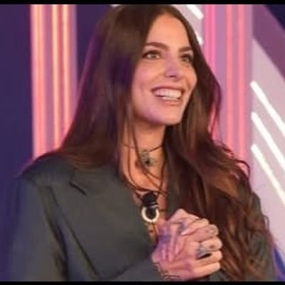 valfernand43611's profile picture. 