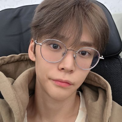 itbabyeunseokx's profile picture. 