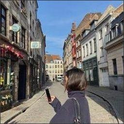 namiasvaud47825's profile picture. 