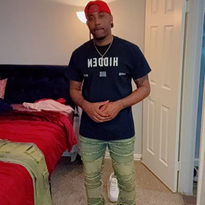 heavyyonem's profile picture. Minding my business🙂‍↔️, No Mess.