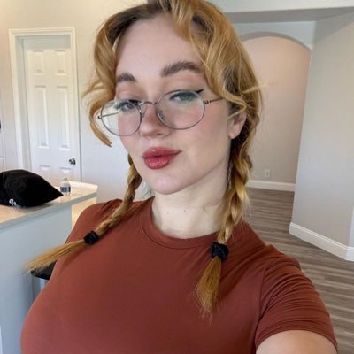 Nancyfierr33381's profile picture. 