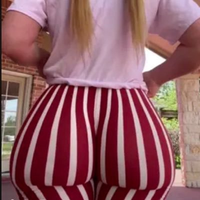 that1bottom_'s profile picture. 