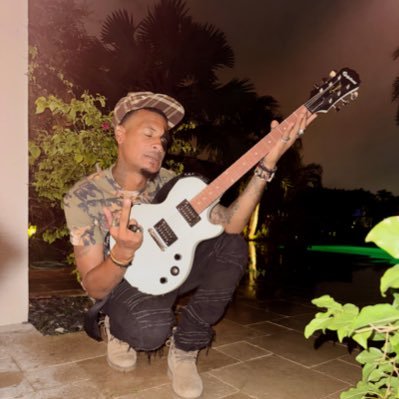 MikeO_BetterL's profile picture. Funny/Relatable/Viral ⚫️✖️🌏 #POSC💩#palmbeach🌴 #MyOwnLane💯 #FreeAlbino🧑🏼‍🦱 MUSIC/SOCIALS LINK ⬇️🔥🌹🎶