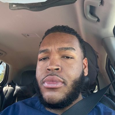 vince_033's profile picture. Here for the memes