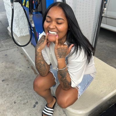 therealrealhb's profile picture. God 🫂 | mani 🌻| PT 💊 | ALW