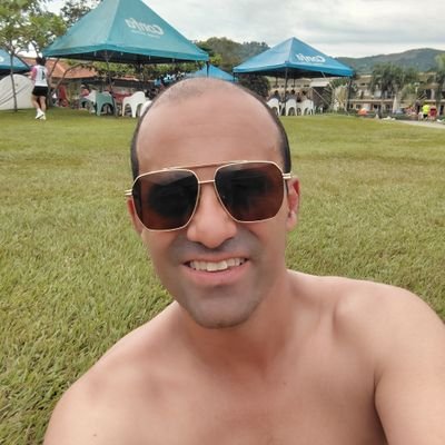 ron0581's profile picture. 