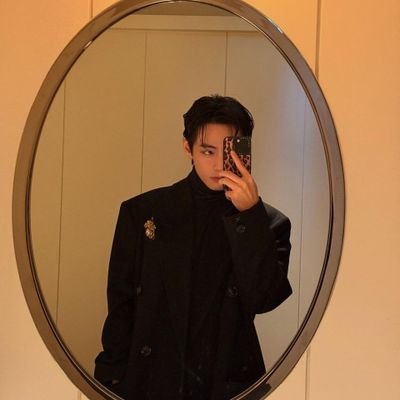 Macaher11's profile picture. 💜💚