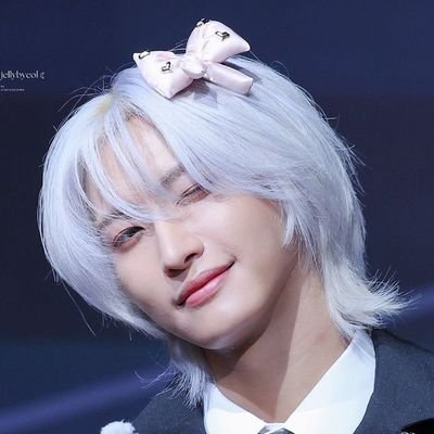 yunknowhwa's profile picture. ✧   Stray Kids    ⋆⁺ ☾ ₊⋆    Ateez    ⋆⁺ ☾ ₊⋆    P1H   ✧