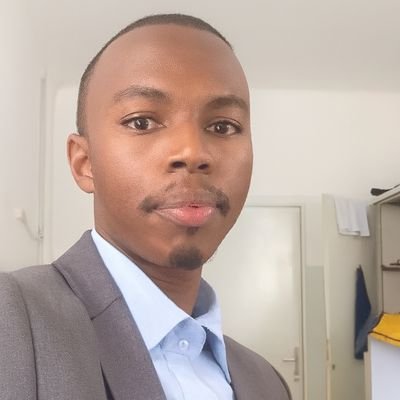 Abubakar_cherif's profile picture. Branding utile, agriculture libre 🚜 | Reforestation, résilience, résistance | Pour une Afrique qui s’affirme sans compromis.❤l Co_fondateur de Rayette kossam