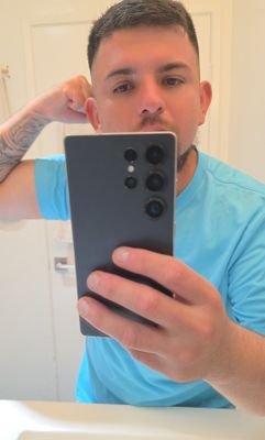 Single_BullLA's profile picture. Seeking pleasure and discovering fantasies/I love girls with heels, fishnet stockings and garters.from LA, clean, available Single gifted solvent.