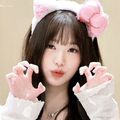 @eleivst