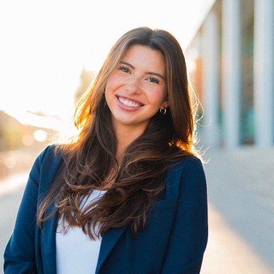 SydGonzales33's profile picture. @foxsports