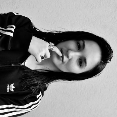 panicoygloria's profile picture. entre el miedo,el milagro y  algo de calma prestada