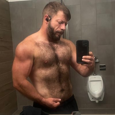 JBcatamount's profile picture. Just a nerdy guy working to make a change. Hit me up if you’re interested in helping me grow💪 Open to sponsors and special requests. DM me if interested