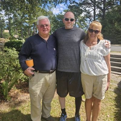Mrsborch1's profile picture. Wife ❤ momma❤. Grammie❤ Christian ✝ 
 pet mommy 😺🐕 ❤  Patriot 🇺🇸🇺🇸#MAGA #MAHA🇺🇸🇺🇸 No DM's I'm happily married