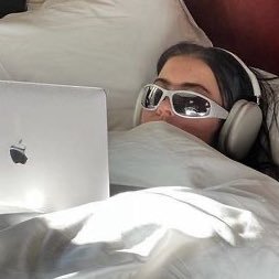 fl0renciagomez's profile picture. me hice esta cuenta a los 11 años