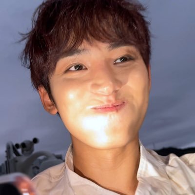 aveiisa's profile picture. 