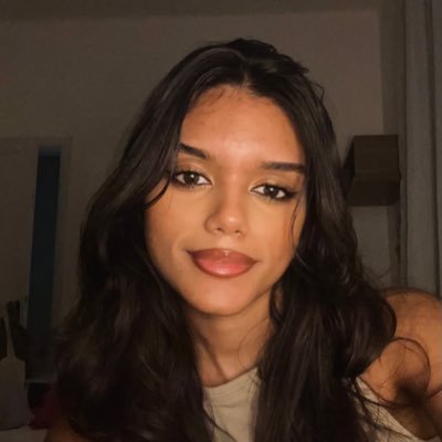 jullialemmos's profile picture. por ora vestibulanda, em breve caloura med uff126