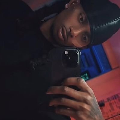 vnicole__1's profile picture. 🎧💭