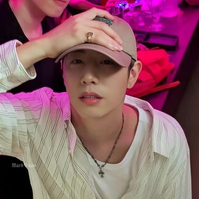 twangpeachie's profile picture. writer: ao3 lunamun7 ~~ 
•nao leve nada que tem aqui a sério, sério.

°🫰🏽