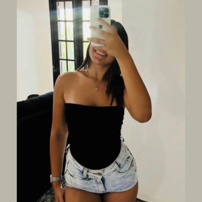 ofc_ingresso's profile picture. conta nova perdi a minha de 1k 😭. solteira 🔥,cursada em direito, amo conversar,meu ctt 21 974598155 .