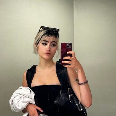 whotheysay's profile picture. In omnia paratus