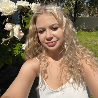 ChloeHarri32's profile picture. Real estate management agent, Crypto investor,Trader, lifestyle.

“Sunshine mixed with a little London rain ☀️🌧️”