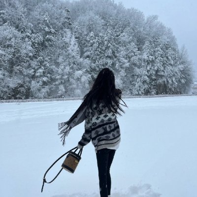 vtmgxdf's profile picture. 여행을 좋아하고, 삶을 사랑하며, 매일을 즐겁게 살아가고 있어요✨