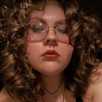 RAIN0NMYCHARADE's profile picture. lesbians 4 awsten knight • 22 • 18+ to follow pls