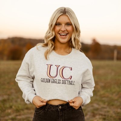 Caraline_02's profile picture. University of Charleston🤍🥎| 4.78 GPA|email- caralinedunn@icloud.com |