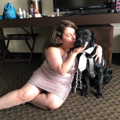 blindlyfierce's profile picture. 🎙️Podcast Host of @blindlookslike|Guide dog handler 🦮|Latina 🇲🇽|I love hard and give more chances than I should ❤️