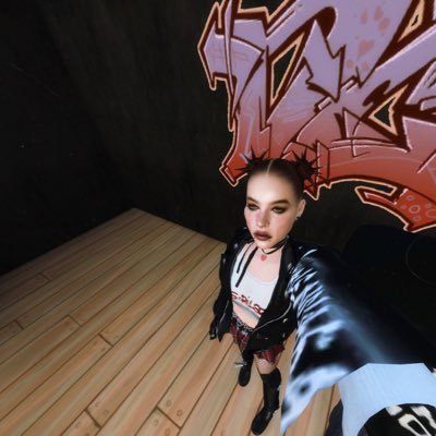 stylish_simmer_'s profile picture. NYC native who loves fashion and sims 💋  He,Him 👨🏽‍💻🏳️‍🌈