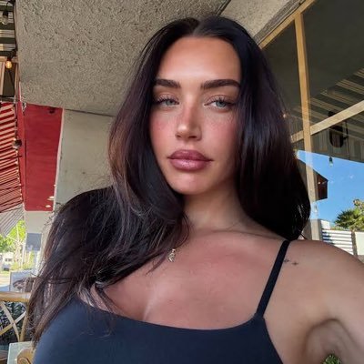 JESSICAKAT2083's profile picture. Simple woman with a good heart 💕 Just a lady looking for real love ❤️ I believe in true love and loyalty 💋Caring, honest God-fearing woman 🙏