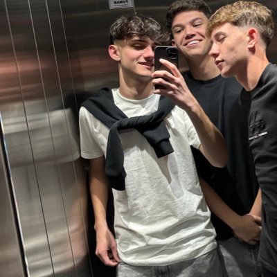 kheannf's profile picture. .