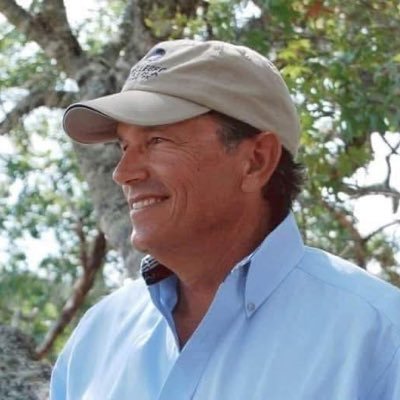 DavissMich87103's profile picture. Here to help people and make the country great again