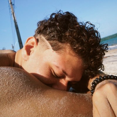 P07Guilherme's profile picture. A&W.MP3 / Sociólogo político em formação & alguém que gosta de praia, música, e cinema