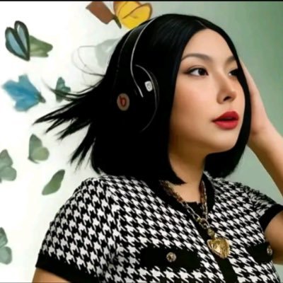 siomaian's profile picture. ♏ he/him. i will not accept a life i do not deserve 🫧⋆｡˚