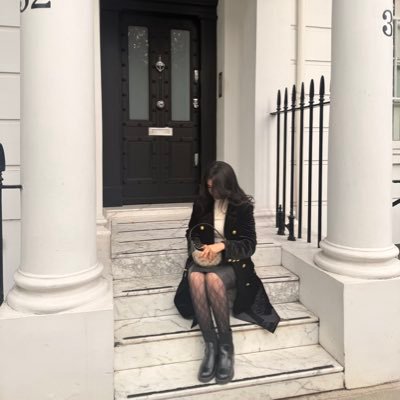 farah_ssh's profile picture. PR queen with a resignation draft